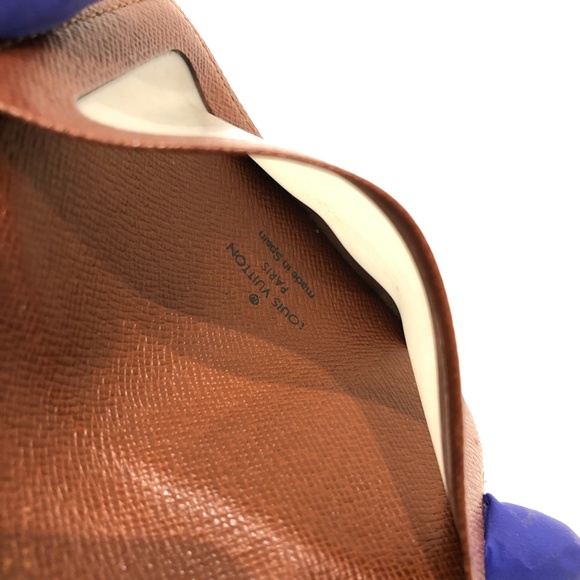 Louis Vuitton Monogram Card Holder - Picture 11 of 12